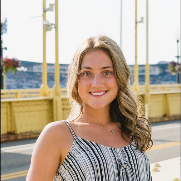 Meet your Posher, Allison - Picture 1 of 1